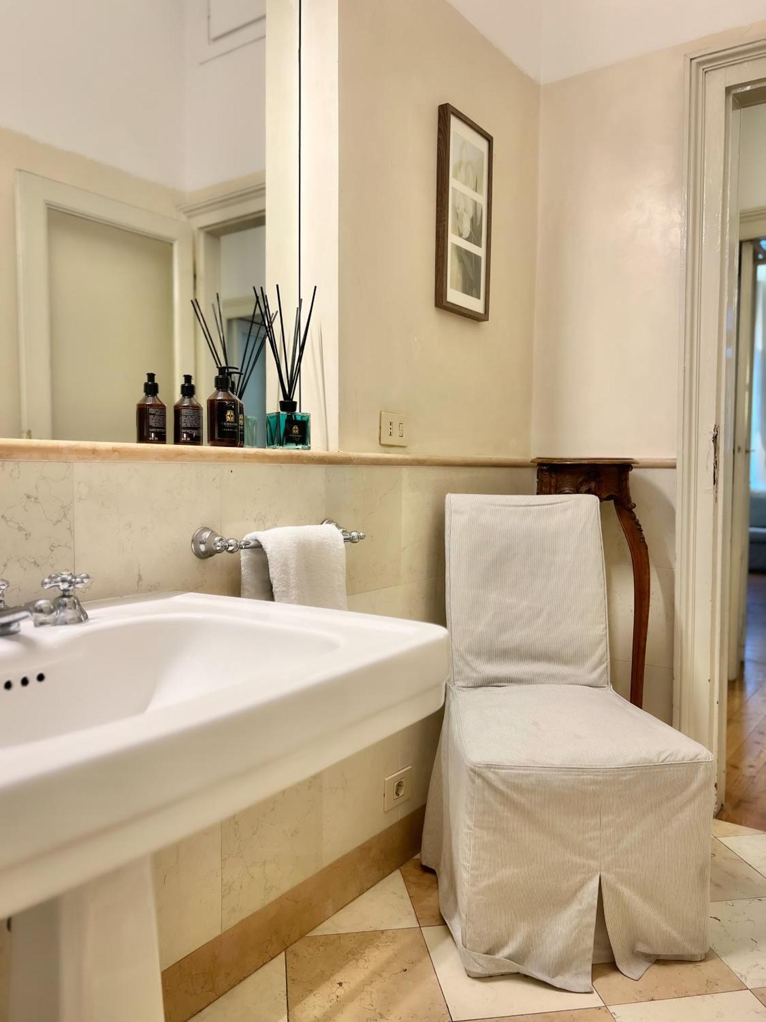 Comecasa 2 Bedrooms Apartment In Via Curtatone Milan Exterior photo